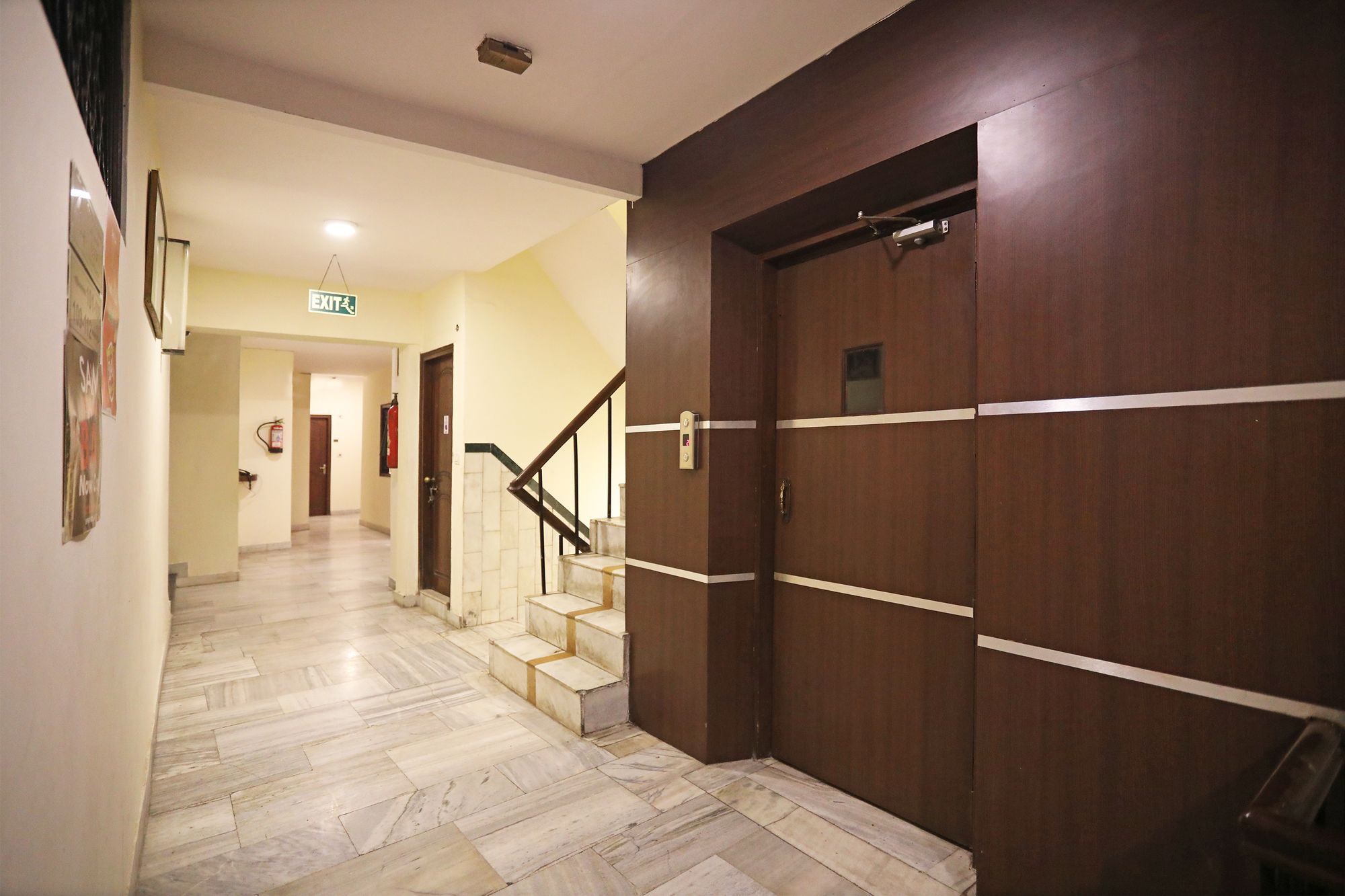 Capital O 10750 Hotel Vivek Nové Dillí Exteriér fotografie